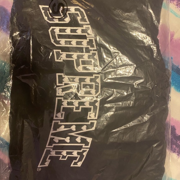 SUPREME SWEATSHIRT - Picture 1 of 3